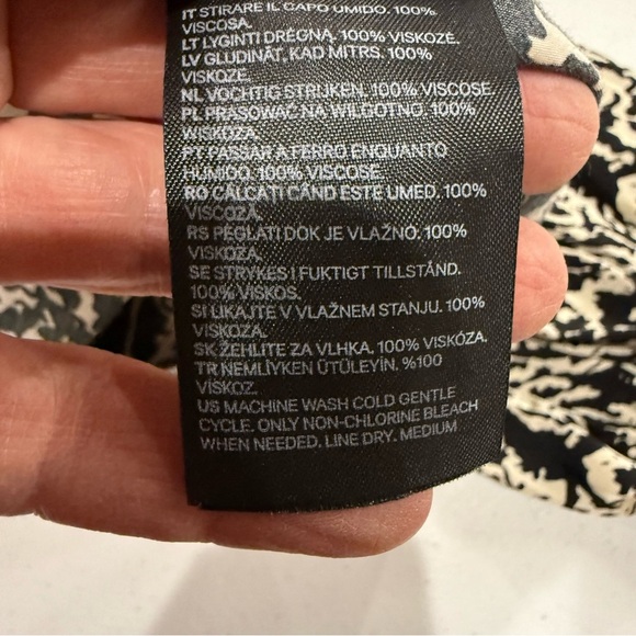 H&M Patterned Blouse Wide Long Sleeves Short Black & Cream Women’s Size Large - Picture 14 of 15